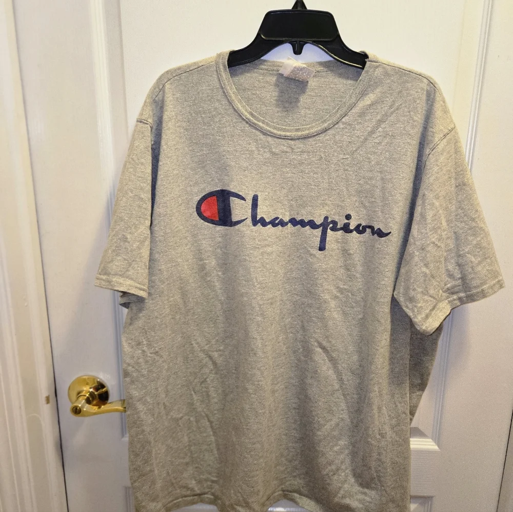 Champion Men's Gray and Light Blue Logo Tees 2XL (Lot Of 4) - Picture 8 of 10